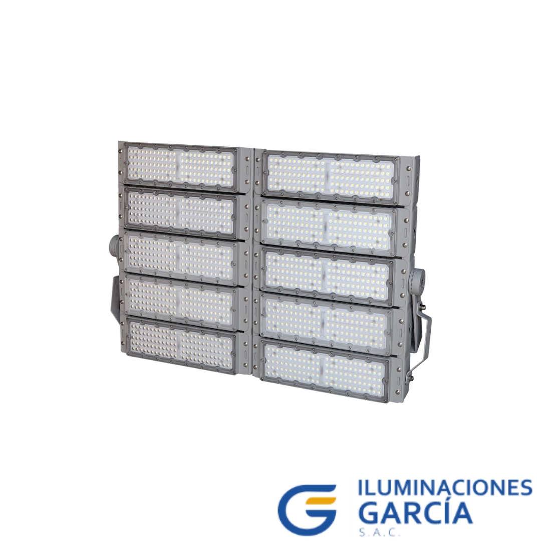 ILUMINACIONES GARCÍA SAC. - 2026-04-22T161557.134 REFLECTOR LED MODULAR 1000W 120000LM ALTA POTENCIA IP65 - OPALUX - Imagen 1